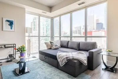 Gallery image of Luxury 1BR Condo - King Bed - Stunning City View in Toronto