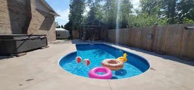 Gallery image of Niagara Falls Villa with Private pool, hottub, water view and Breakfast in Niagara Falls