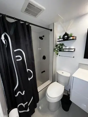 Gallery image of 1 bedroom apartment w/Wifi and private entrance in Ajax