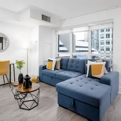 Chic 1-BR Condo; Parking included; Downtown Core