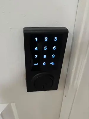 a black electrical outlet on a wall at LaVida Exclusive Guest House (Rm #3) in London