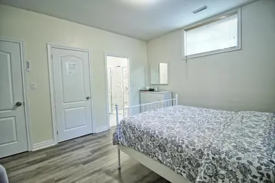 Gallery image of Free Parking Private Bathroom on Basement in Vaughan