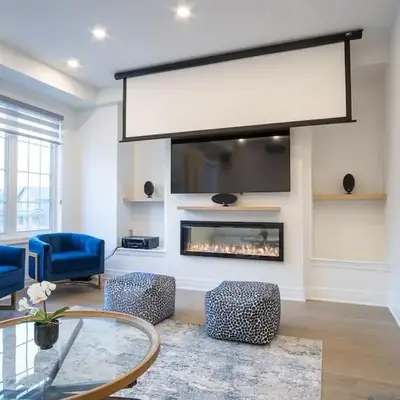 Modern 4-Bed Townhome with Cinema & Roof Terrace