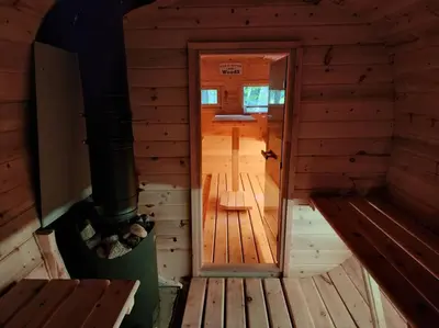 Gallery image of Dingle Run Lodge at Sir Sam's in Haliburton