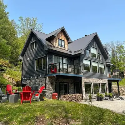 The Rowanwood - Muskoka Cottage Retreat