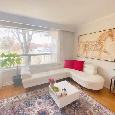 Sunny House - Main Floor