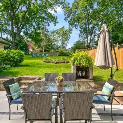 Queenston Cottage