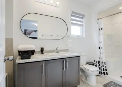 Gallery image of Home Away From Home in Thorold
