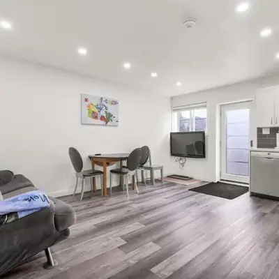 Modern 2BR Duplex 3.0 GBPS internet with Parking