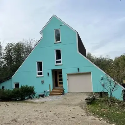 Riverside Retreat with Sauna & Hot Tub in Elora
