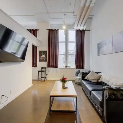 Entire 1 bedroom in the heart of KW downtown across Google
