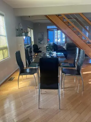 Gallery image of Affordable Big Family Suite With Private Bathroom-24hrs Checkin in Pickering