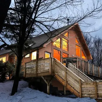 Relax at The Mountaintop Chalet