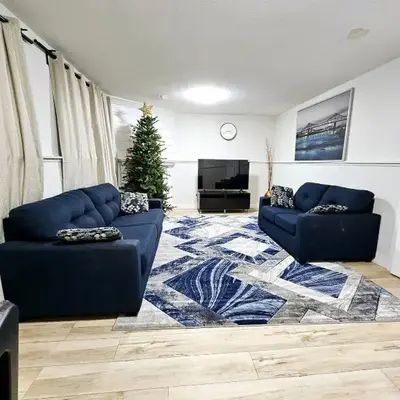 1 Bedroom Apartment with Living Room and Full Washroom to yourself alone and a private car park