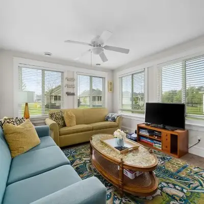 The Duskywing - 44 Meadow View