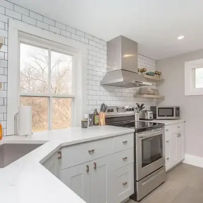 Boutique Quality Home Downtown by the Shaw