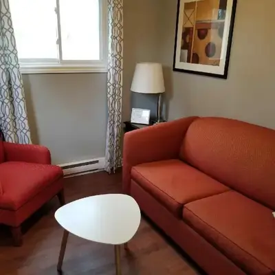 Westlake Cottage - Hillier Lodge