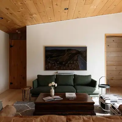 Willow Creek - Modern Sunlit Bungalow