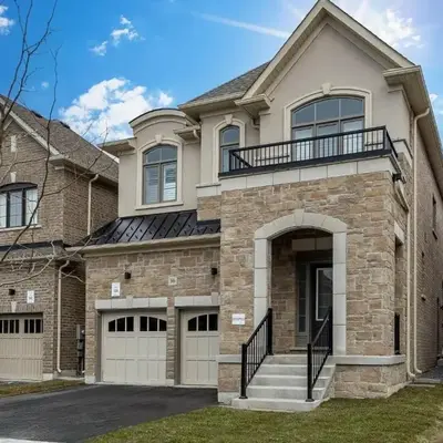 Modern Comfort in Clarington