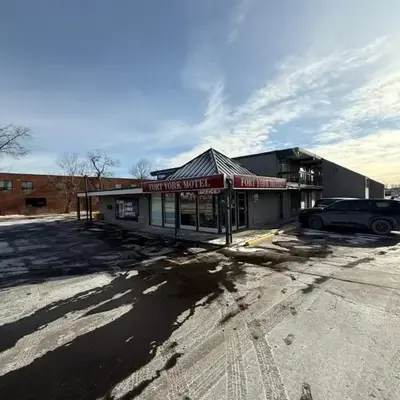 Fort York Motel