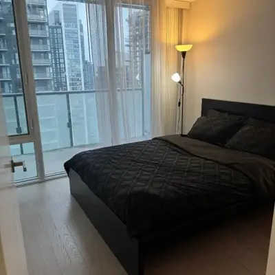 Cozy 1 Bedroom Downtown