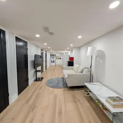 The Urban Hideaway - Stylish Stay - Prime Spot