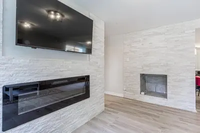Gallery image of Fabulous Forested Flat in Mississauga