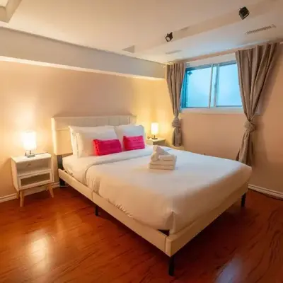 Stylish 2BR Home with Front Yard and Free Parking
