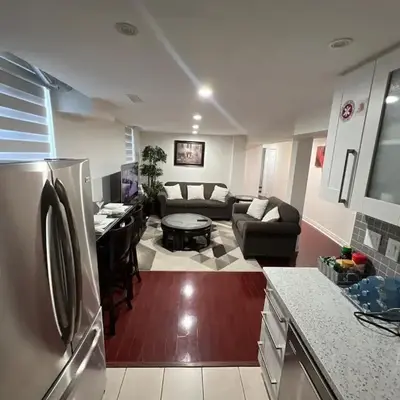 Cozy Two-Bedroom Luxury Suite near Toronto Airport