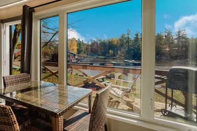Gallery image of 2-Bedroom Cottage #11 - Red Pine in Gravenhurst