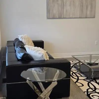 Modern 4 Bedroom Home -Oakville