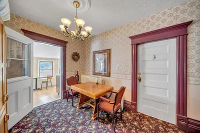 Gallery image of Marmora and Lake Inn Honeymoon Suite in Marmora