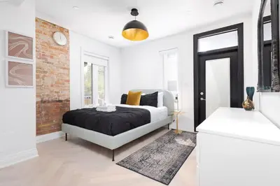 Gallery image of Chic 2BR 2BA Urban Escape Modern Comfort in Toronto
