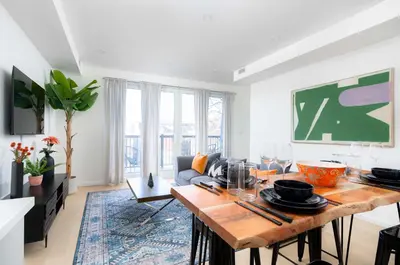 Gallery image of Urban 2BDRM Steps to College and Bathurst! in Toronto