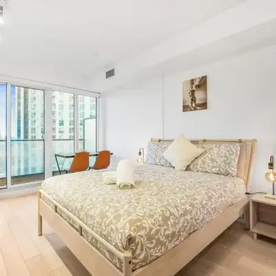 251 Jarvis st -Steps to Eaton Centre - Monthly Stays Only