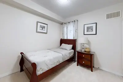 Gallery image of Spacious 4-Story Townhome in North York in Toronto