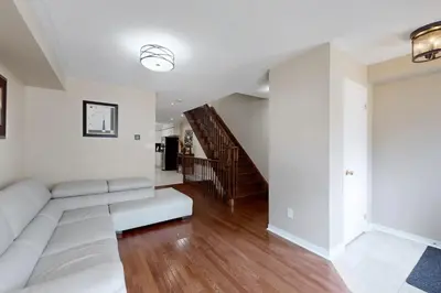 Gallery image of Spacious 4-Story Townhome in North York in Toronto