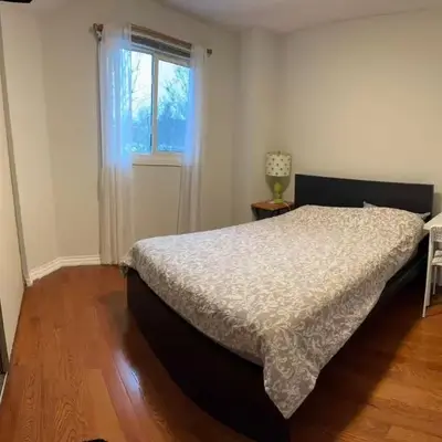 Private bedroom 202