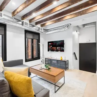 Modern Parkdale Getaway 1-Bedroom Parking