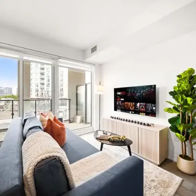 City Living Downtown Retreat Perfect Getaway