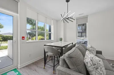 Gallery image of Modern 3-Bedroom Townhouse with Parking in Toronto