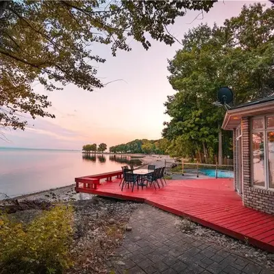 Lakeside Villa across Whisky Run Golf Club