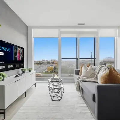 Stylish 2BR Retreat Parking & Sleeps 6