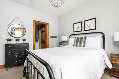 Gallery image of Highlands Lodge & Loft - Shuttle to the Village in Blue Mountains