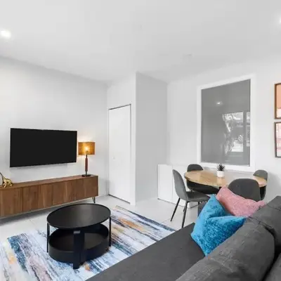 Stylish 2BR Retreat by Queen West