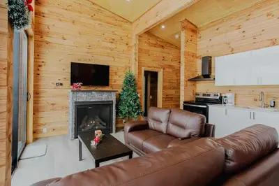 Gallery image of Rice Lake #8 2-BDR Lakefront Cottage in Harwood