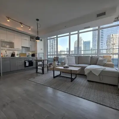 Entire 1BR Luxury Downtown Toronto Condo