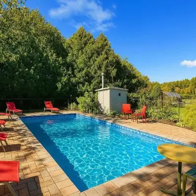 10 Acre Farmhouse with Pool + 5 Bedrooms/3 Baths