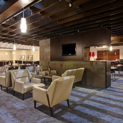 Holiday Inn Oakville Centre by IHG
