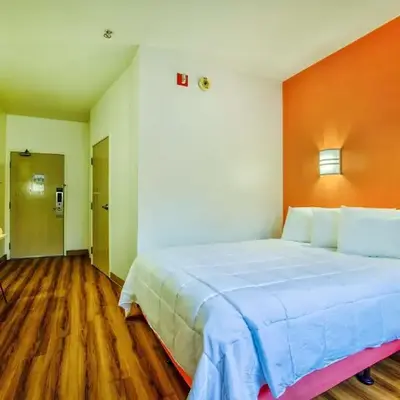 Motel 6-Burlington